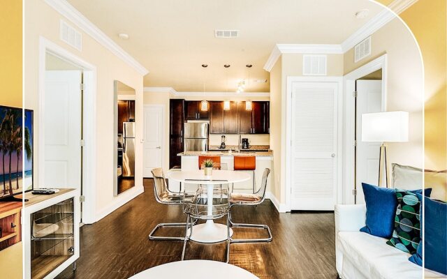 Universal Studios - Disney Apartments by Nuovo