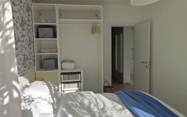 Salt Apartment