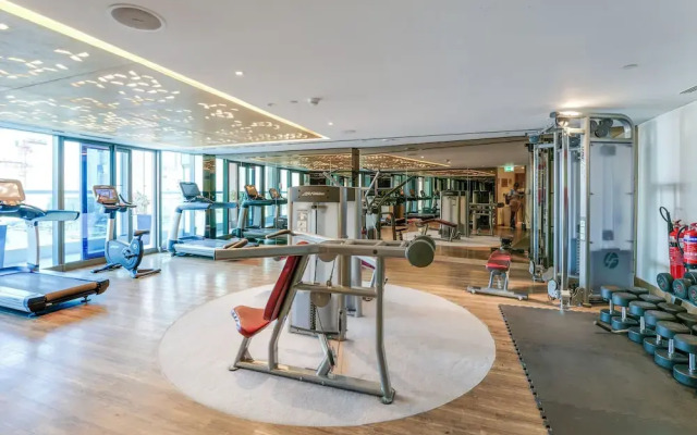Glamorous 2BR in Damac Paramount Tower