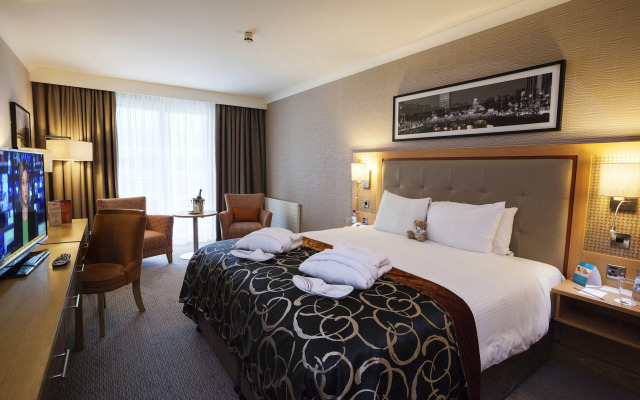 Clayton Hotel Cardiff Lane