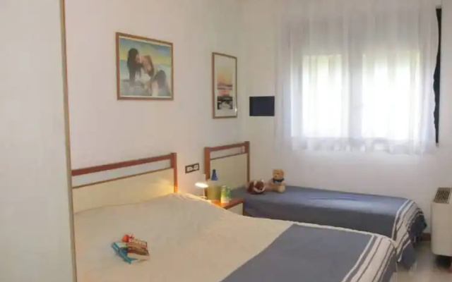 Flat in Residence With Swimming Pool and Balcony