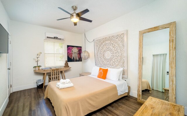 Treehouse Studio Hotel