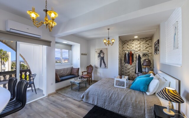 Castle Holiday Apartments