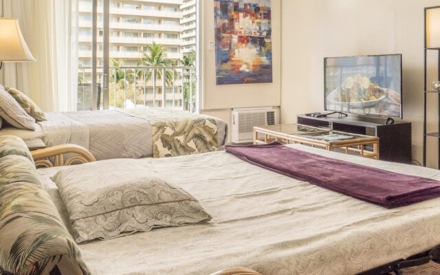 Marine Surf By Waikiki Room