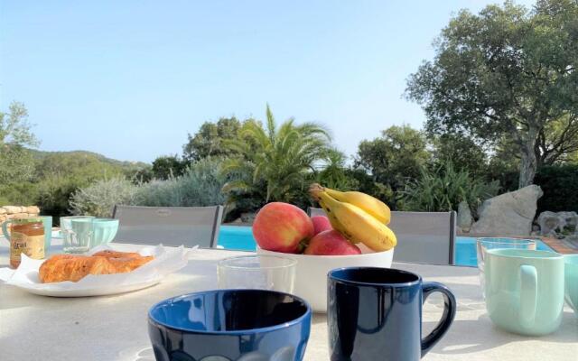 Villa pleine de charme avec piscine proches des plages