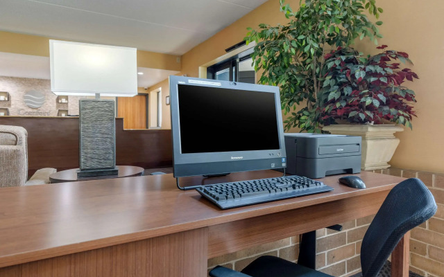 Suburban Studios Arlington Heights – Elk Grove