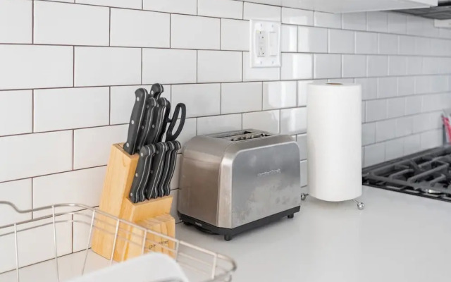 Well-Appointed 2BR - Cicero 2N