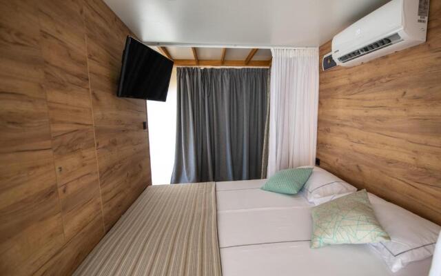 Arena One 99 Glamping