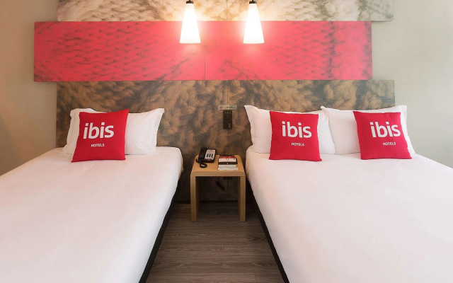 ibis Zhengzhou Longhai Road
