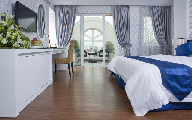 Church Boutique Hotel Hang Gai – Guest Rooms – Hanoi