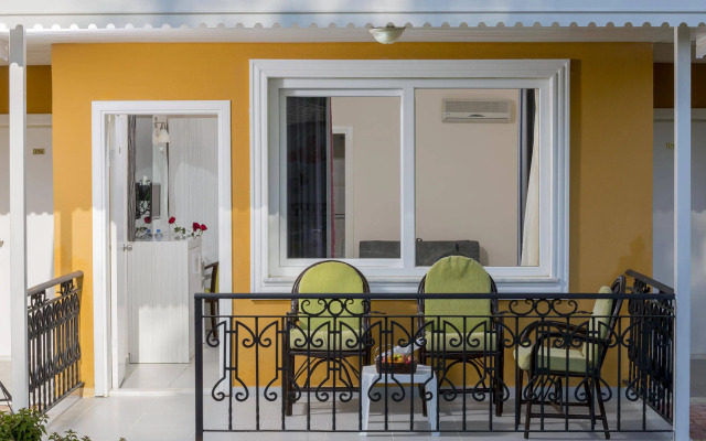 Limoncello Sandy Beach Hotel