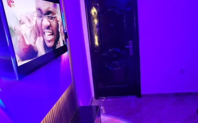 Julaz Apartment & Lounge
