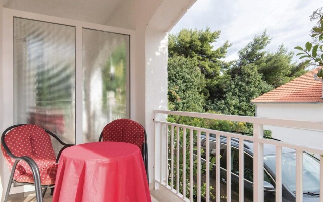 Stunning Home in Kuciste-perna With Wifi and 2 Bedrooms