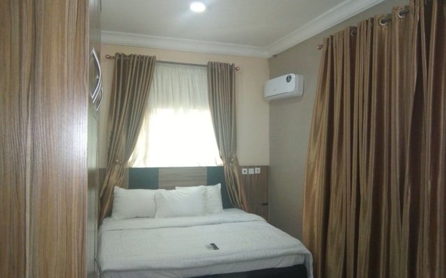 Pameec Luxury Suites