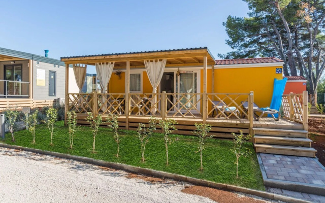 Camping Adria Mobile Homes Lanterna