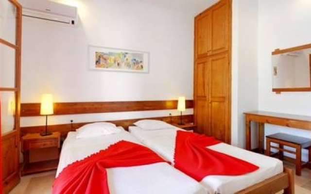 Folies Corfu Town Hotel Apartments