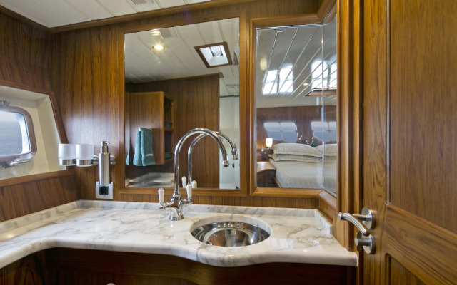 Domicil Yacht Hotel