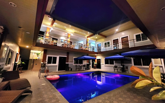Jo Carter's Hotel and Suites Angeles City