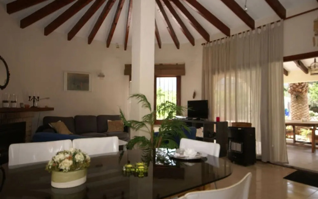 Belvilla by OYO Casa Smit