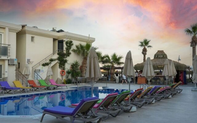 Zuzuu Beach Hotel