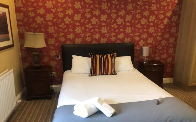 The George Hotel