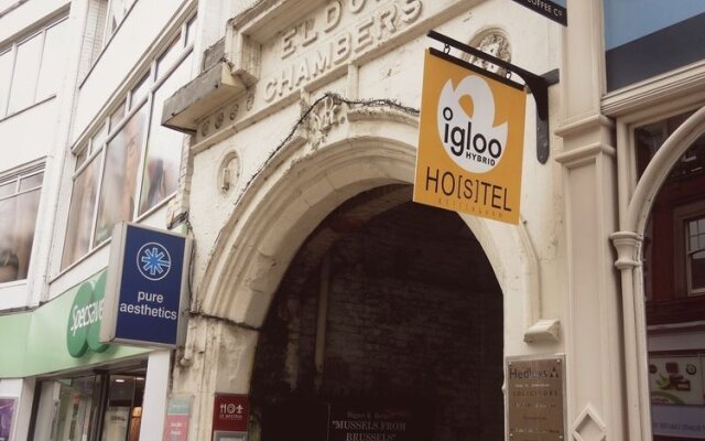 Igloo Hybrid - Hostel