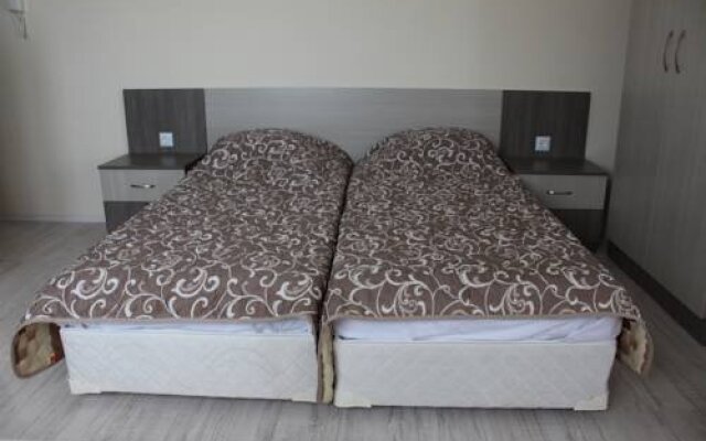 Brilliant Aparthotel