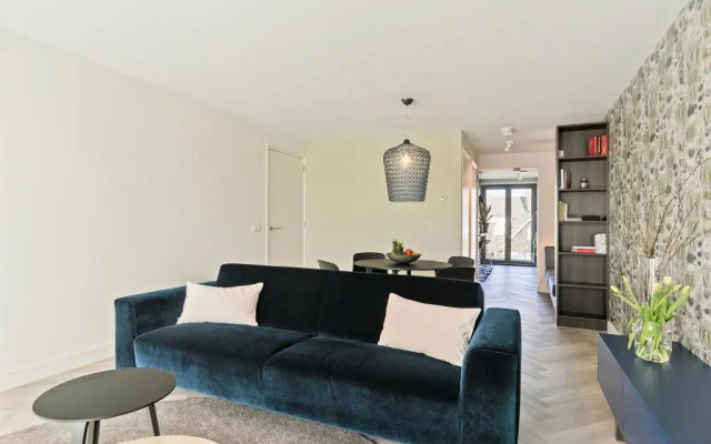 DRL08 Luxury apartment with sauna in centre