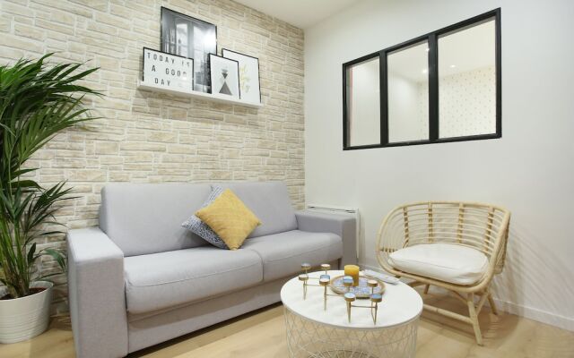 2 Bedrooms 253 St Denis