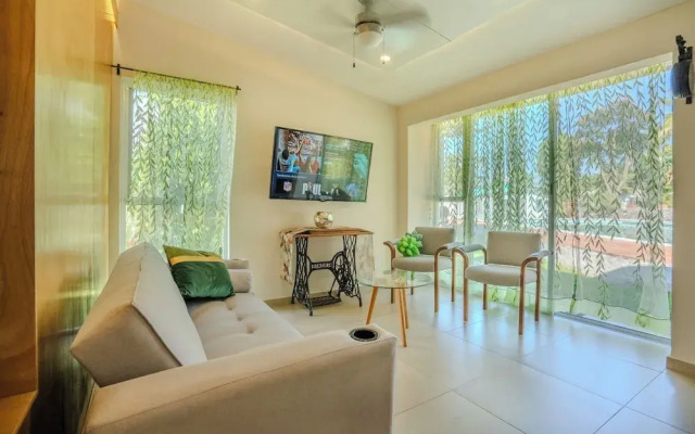 Family House in Jiutepec with Pool & BBQ