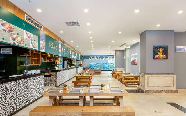 Wyndham Danang Golden Bay