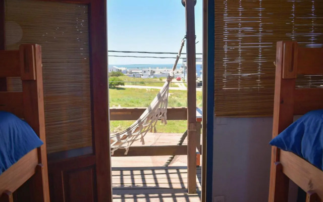Mar de Fondo Hostel