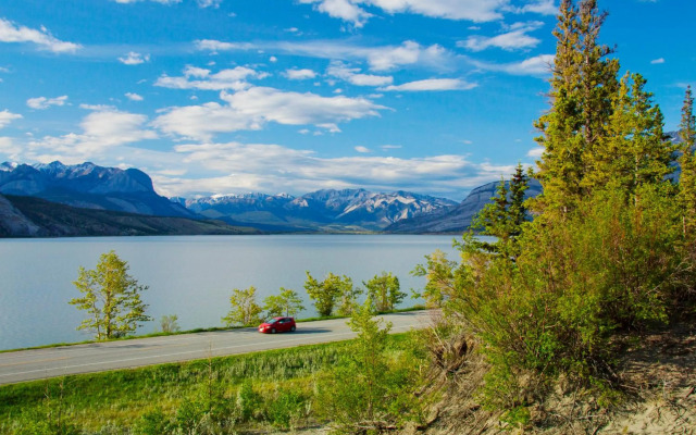 Overlander Mountain Lodge