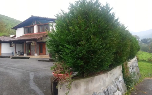 House With 6 Bedrooms in Aizarnazabal, With Wonderful Mountain View, Terrace and Wifi