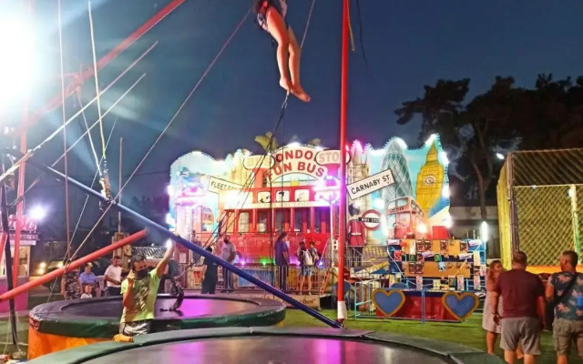 Mansion of 120 m2, with high ceilings and big yard