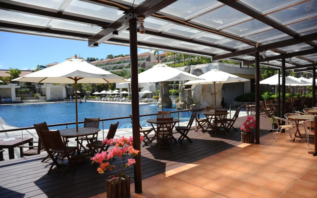 Kanucha Bay Hotels & Villas