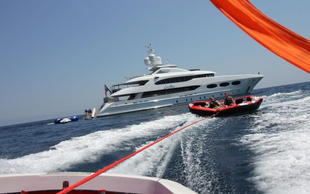 Cozy Holiday Home in Cogolin With Heated Pool