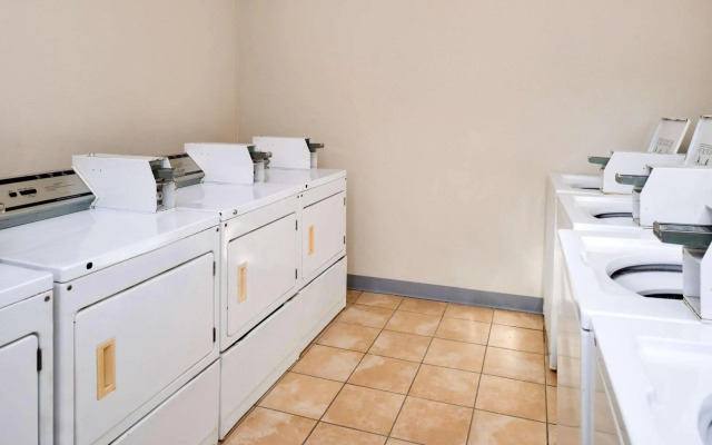 Econo Lodge Inn & Suites Port Arthur near Sabine Pass
