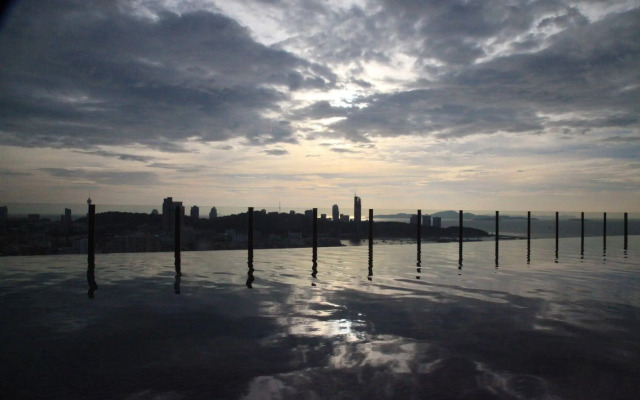 Pattaya Central Sea View Pool Suite
