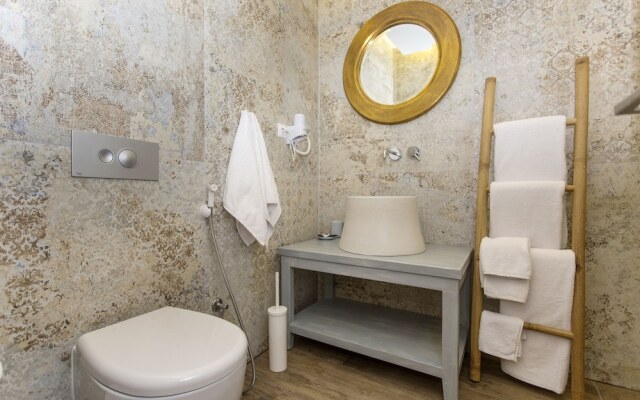 Golden Bay Suites & Maisonettes