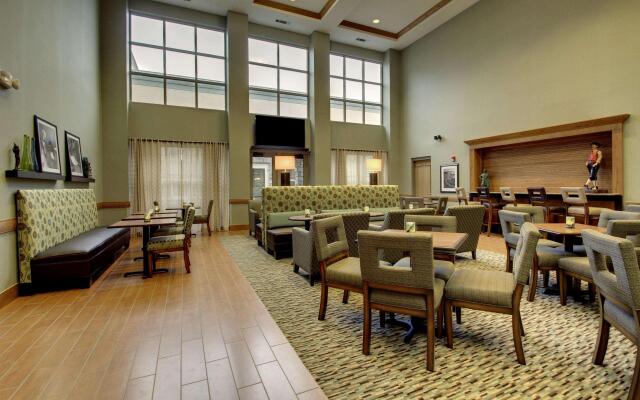 Hampton Inn & Suites Chicago/Aurora