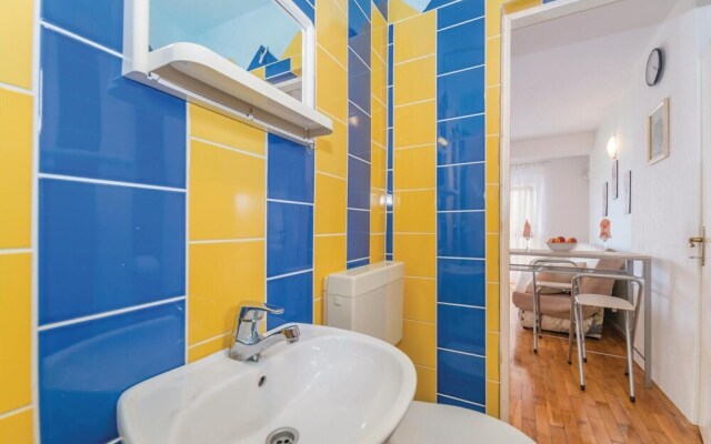 Amazing Home in Stara Novalja With Wifi and 2 Bedrooms