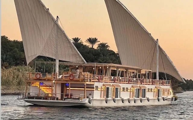 Dahabiya Nile Sailing-Aswan to Luxor