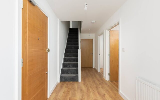Skyvillion - Huge 4bed Apartment Wbalcony - Parking