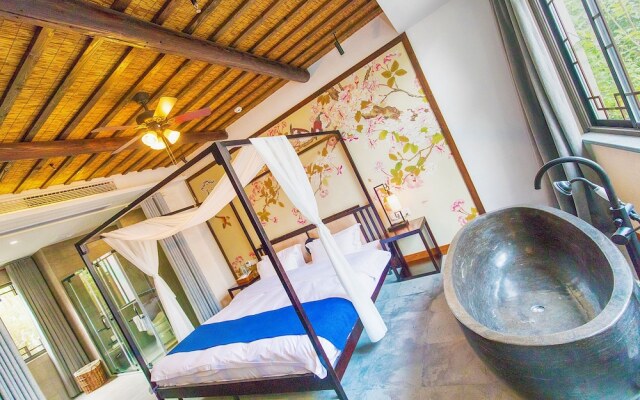 Wuzhen Ziye Musu Inn