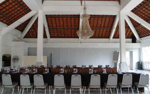 Rizen Kedaton Resort