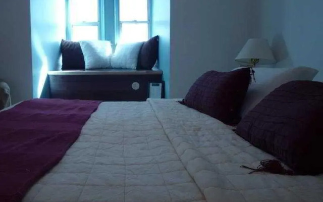 Exclusive Celebrity Hotel