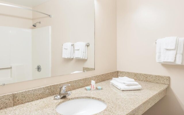 Days Inn by Wyndham Middletown/Newport Area