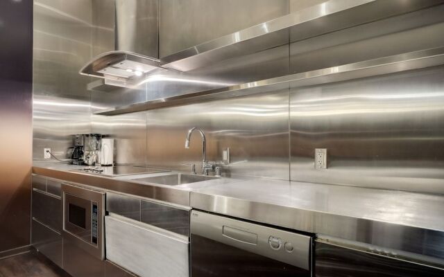 StripViewSuites at Palms Place Penthouses