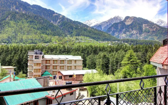 Hotel Monarch Residency